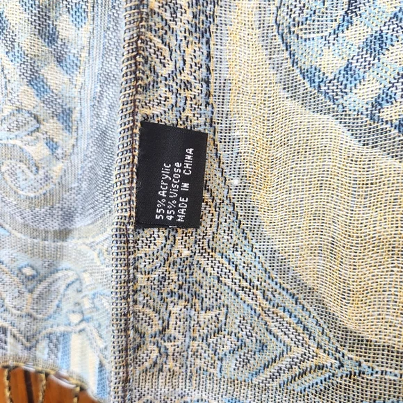 Elegant Paisley Scarf in Blue and Gold - Picture 12 of 14